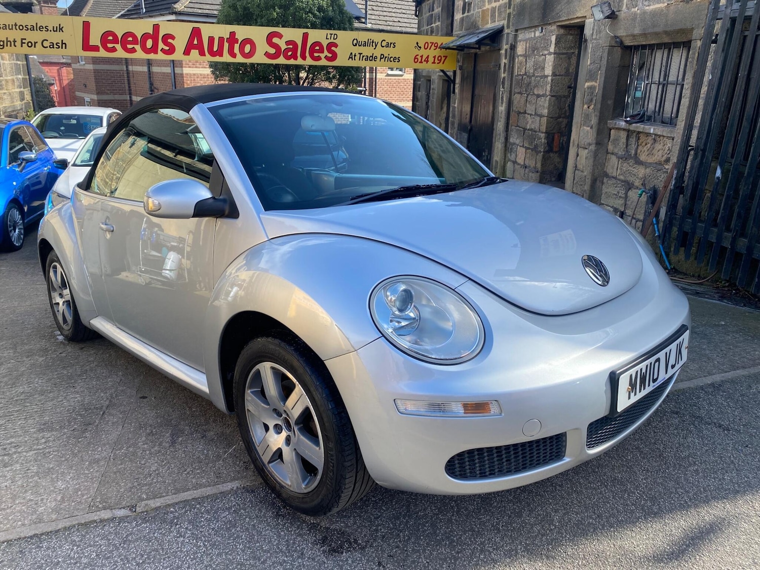 Used Volkswagen Beetle 2010 for sale - 78058561: Photo 1