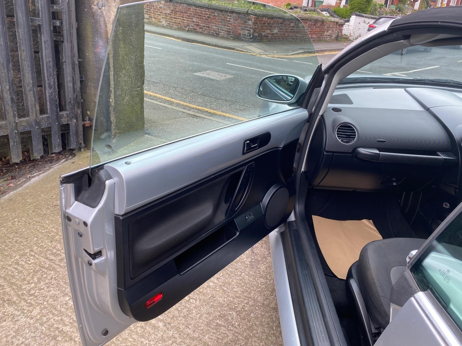 Used Volkswagen Beetle 2010 for sale - 78058561: Photo 25