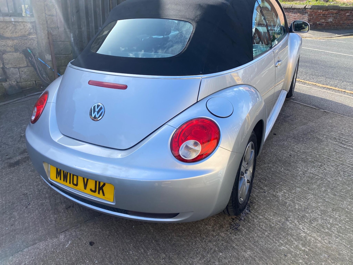 Used Volkswagen Beetle 2010 for sale - 78058561: Photo 4