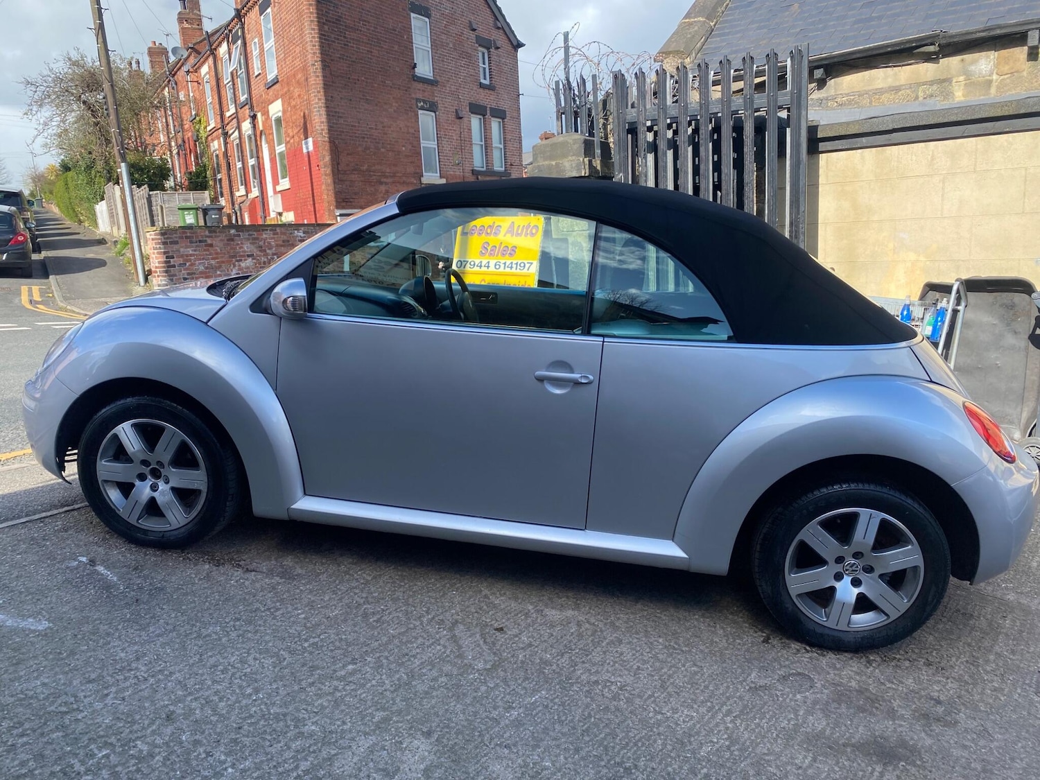 Used Volkswagen Beetle 2010 for sale - 78058561: Photo 8