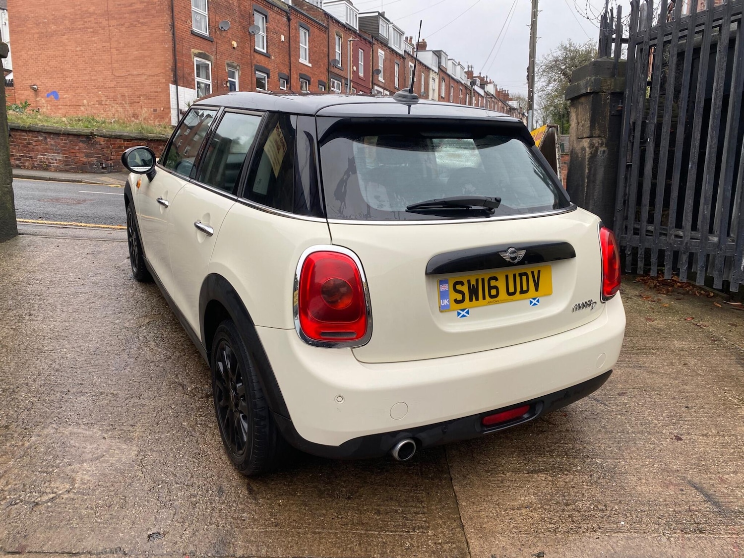 Used MINI Hatch 2016 for sale - 76666956: Photo 2