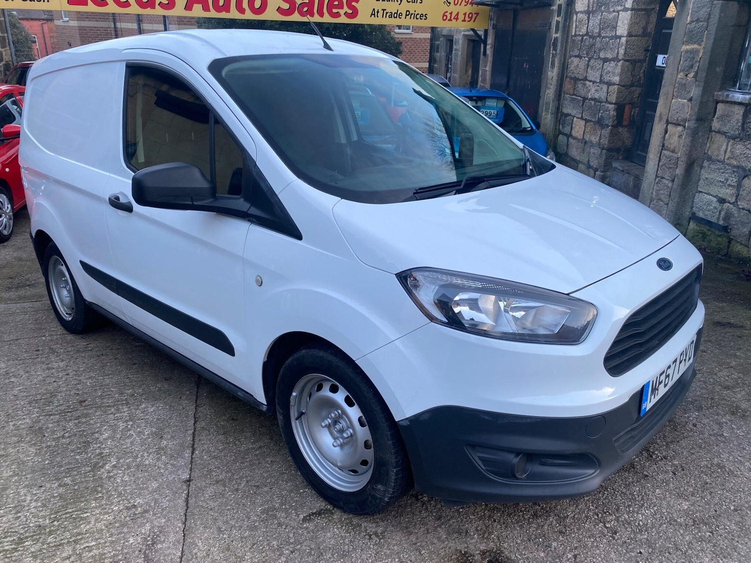 Used Ford Transit Courier 2017 for sale - 77279788: Photo 1