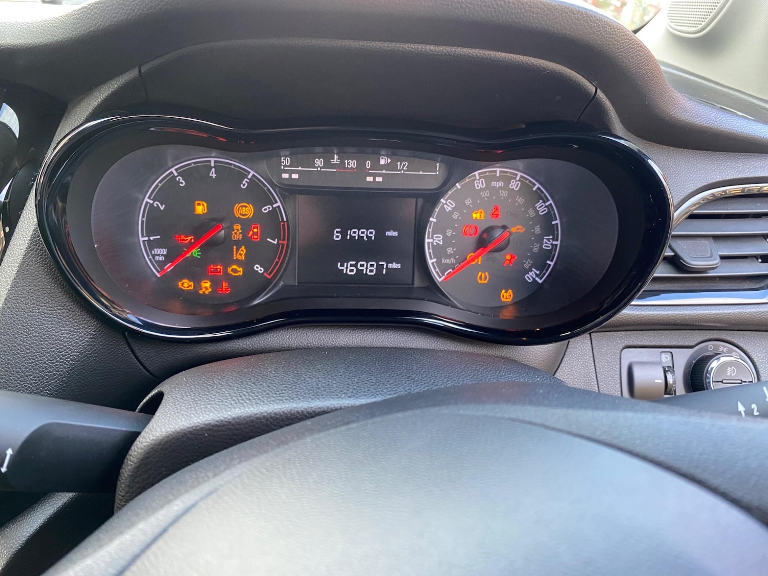 Used Vauxhall Viva 2015 for sale - 77202785: Photo 10