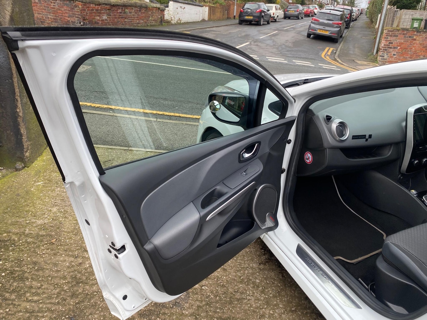 Used Renault Clio 2015 for sale - 78063025: Photo 25