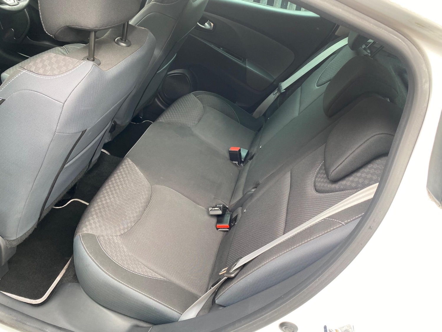 Used Renault Clio 2015 for sale - 78063025: Photo 26