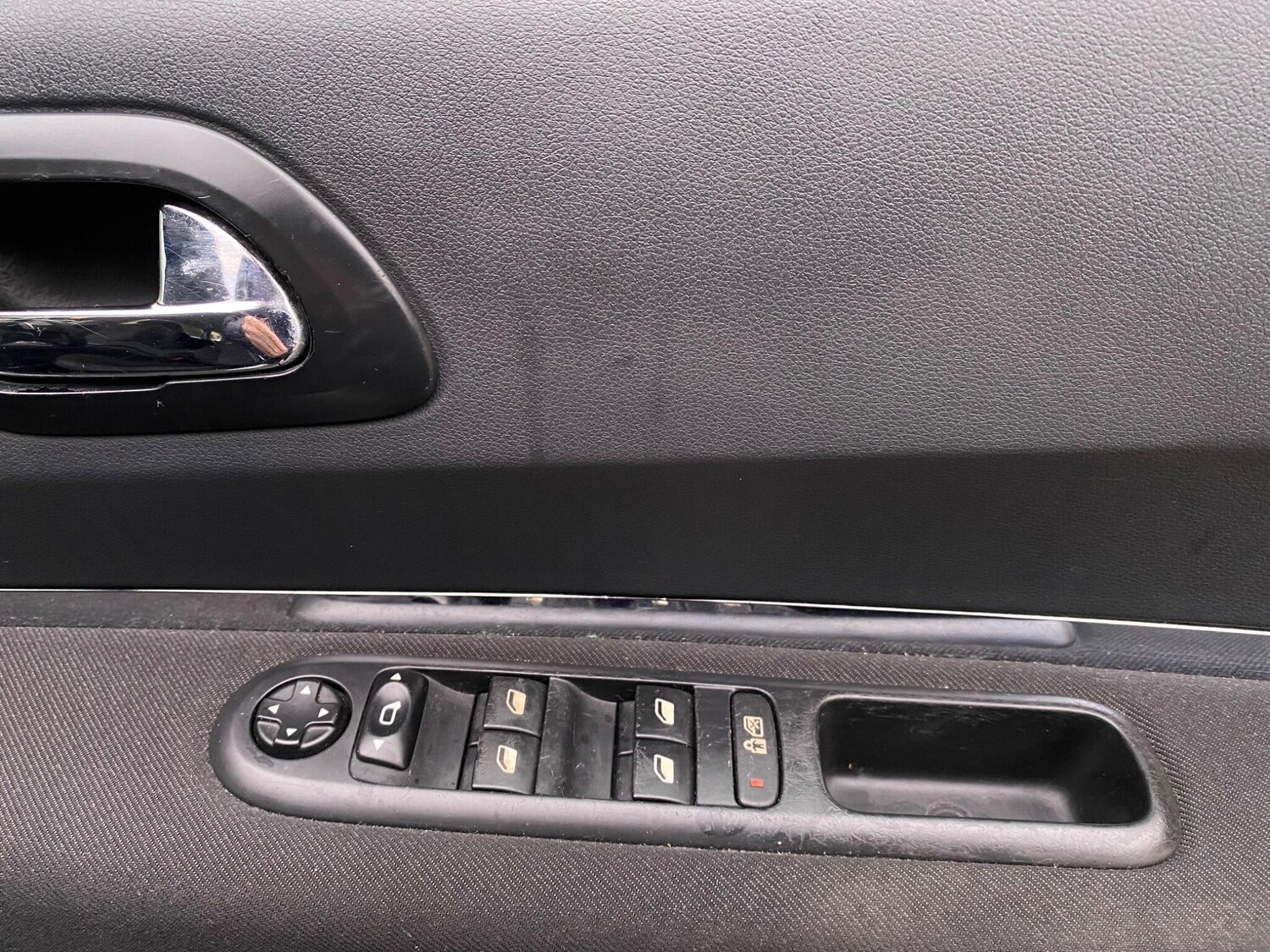 Used Peugeot 3008 2011 for sale - 76576692: Photo 18