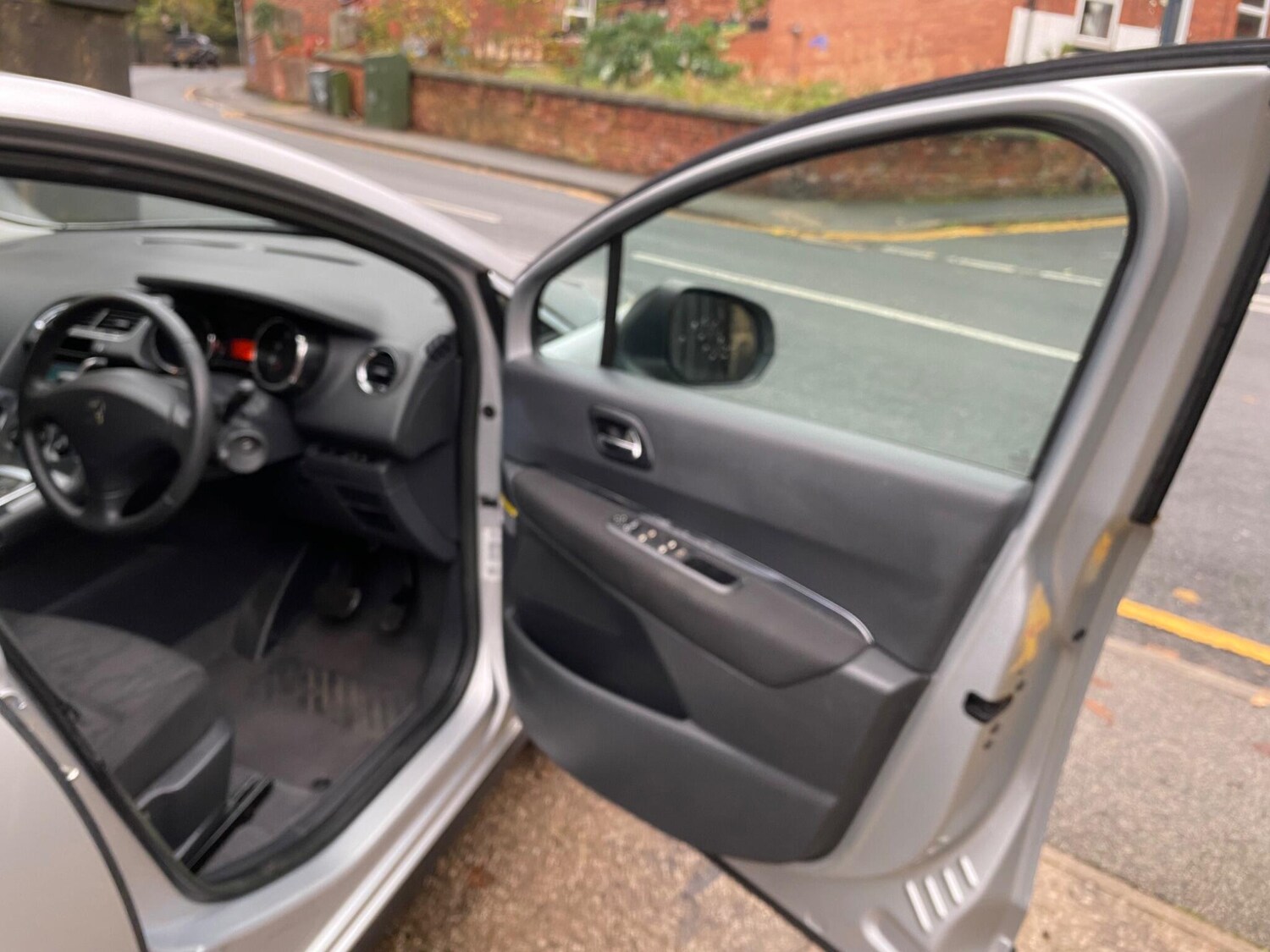 Used Peugeot 3008 2011 for sale - 76576692: Photo 19