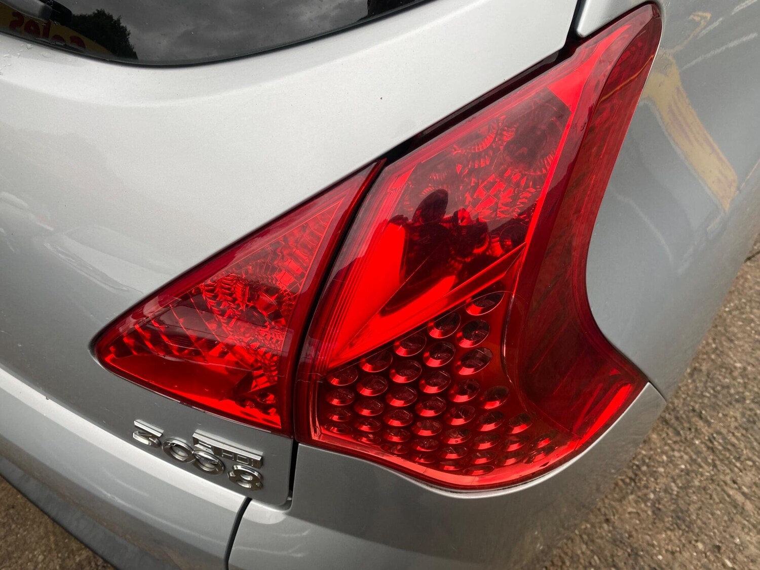 Used Peugeot 3008 2011 for sale - 76576692: Photo 32