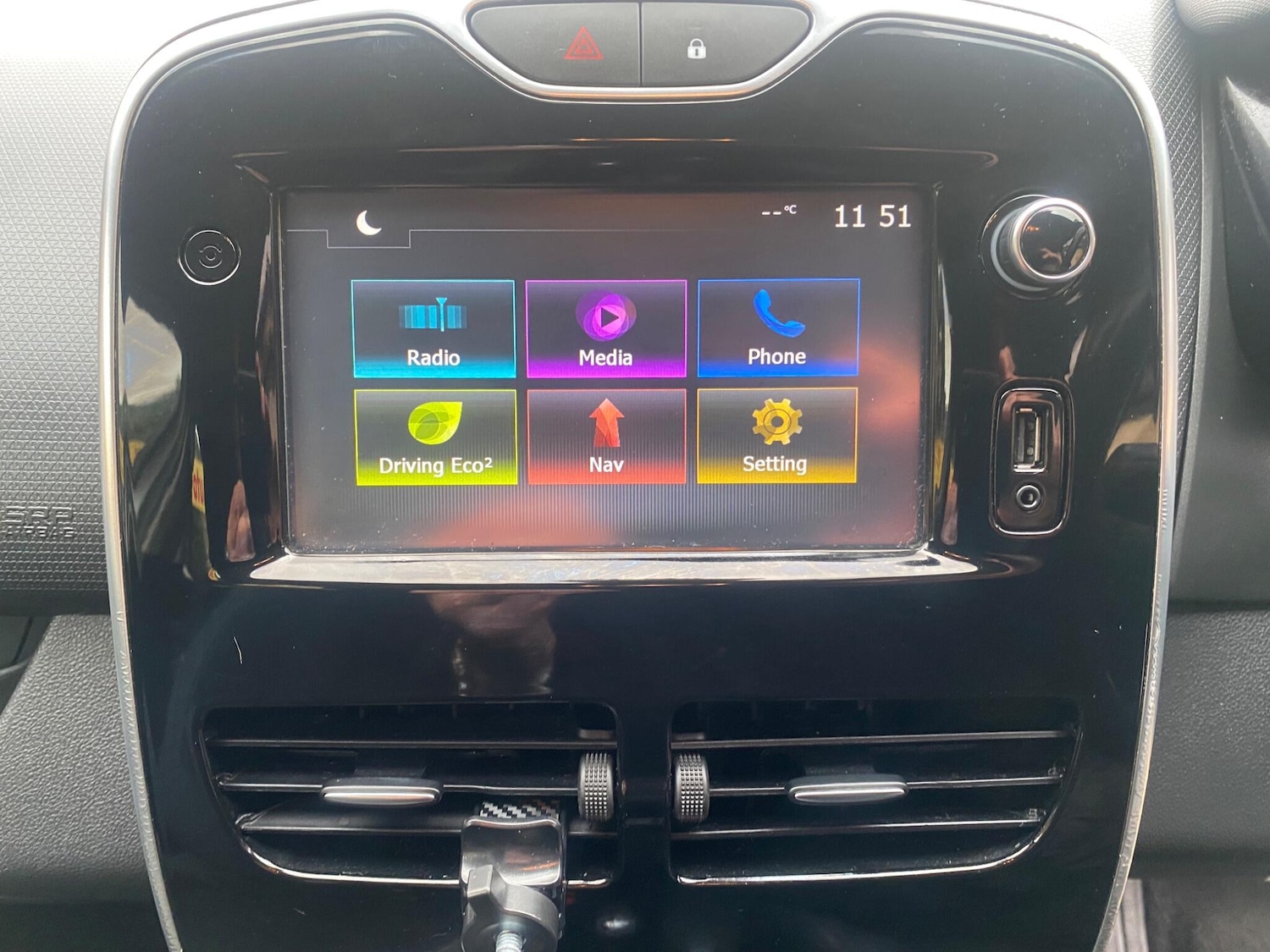 Used Renault Clio for sale - 77484579: Photo 18