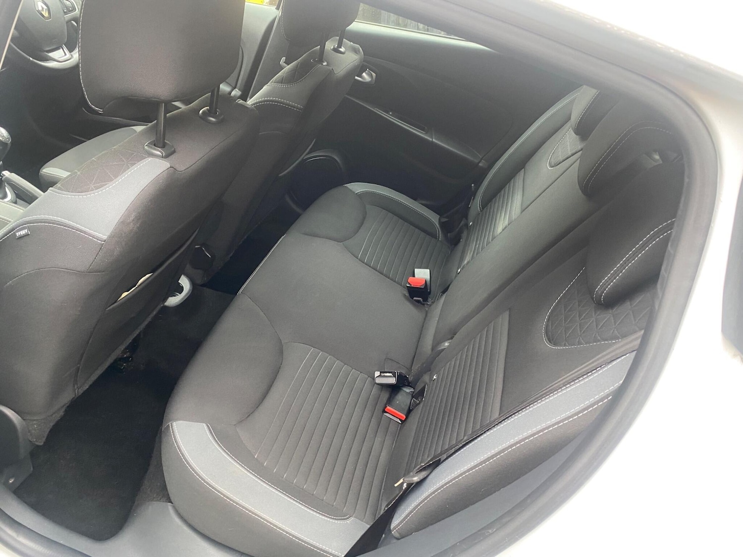 Used Renault Clio for sale - 77484579: Photo 26