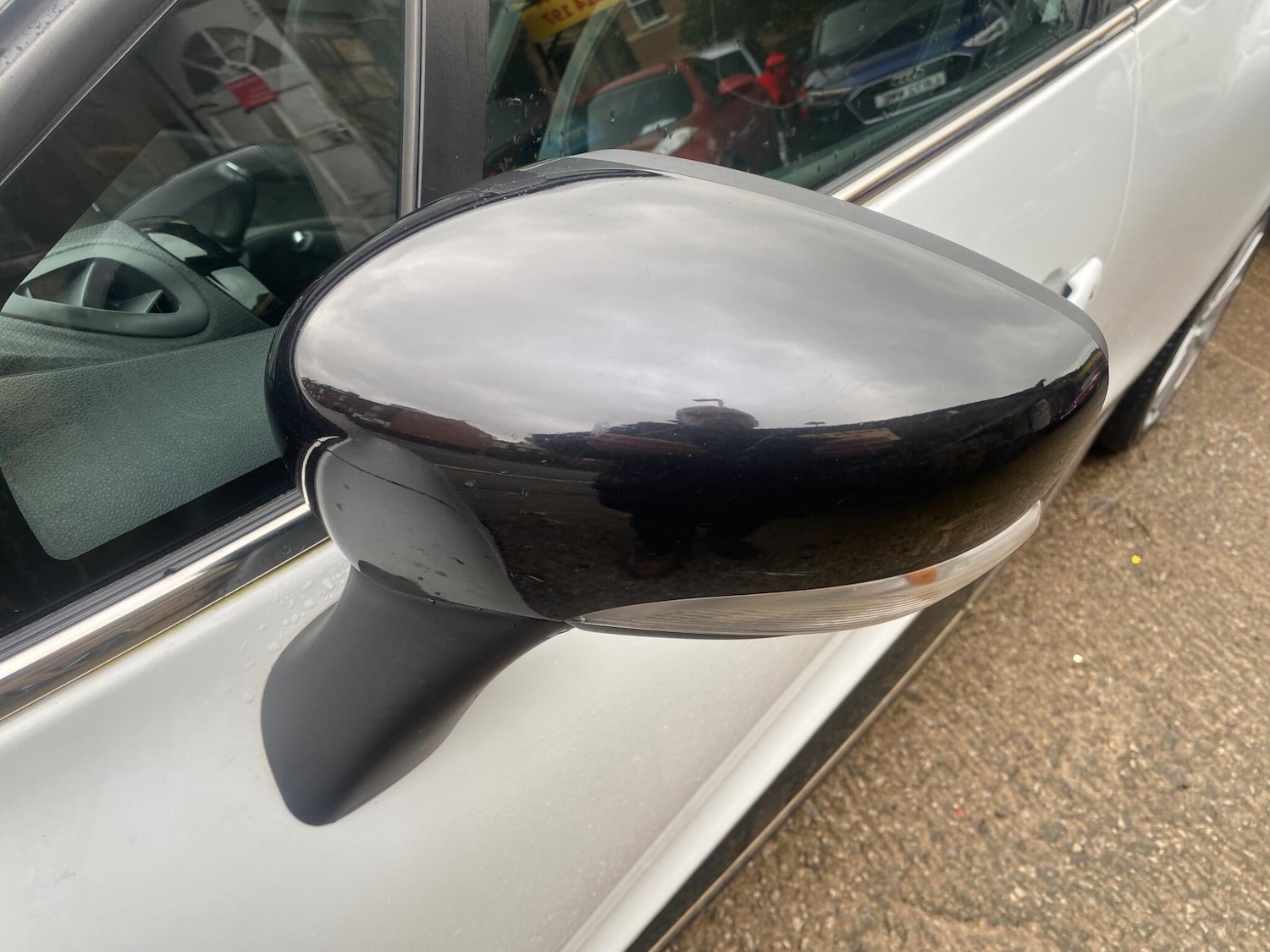 Used Renault Clio for sale - 77484579: Photo 31