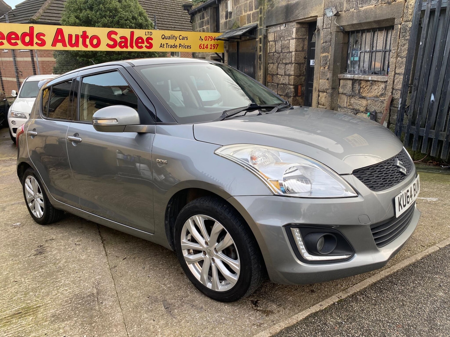 Used Suzuki Swift 2014 for sale - 77559986: Photo 1