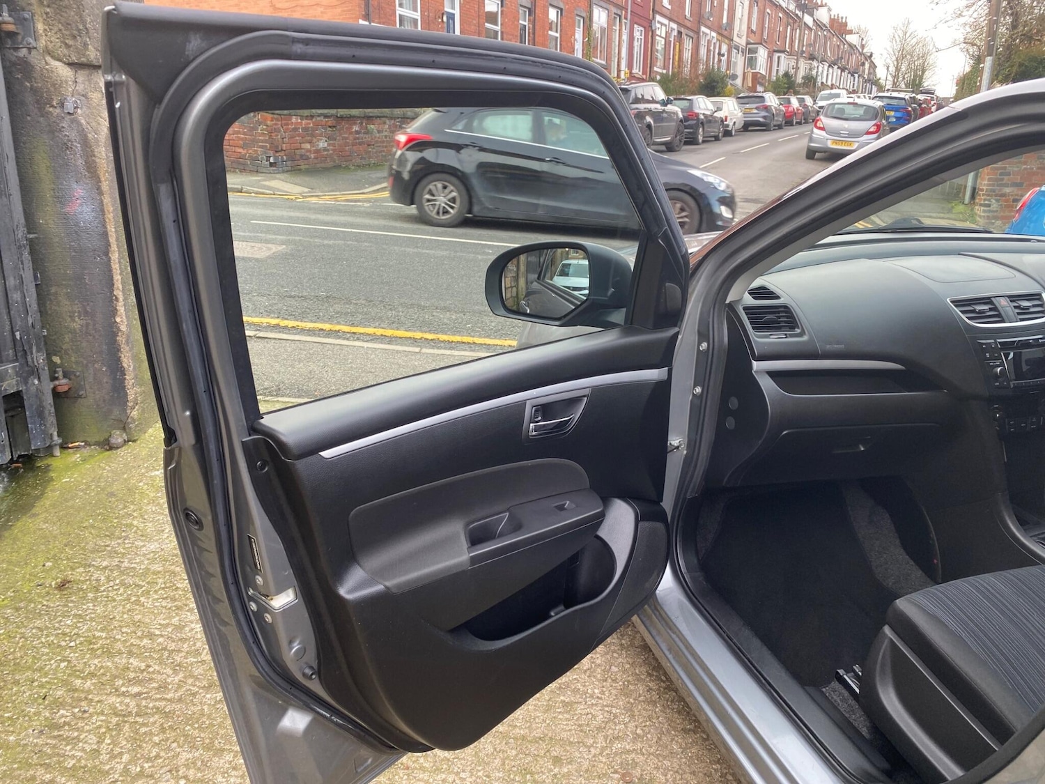 Used Suzuki Swift 2014 for sale - 77559986: Photo 25