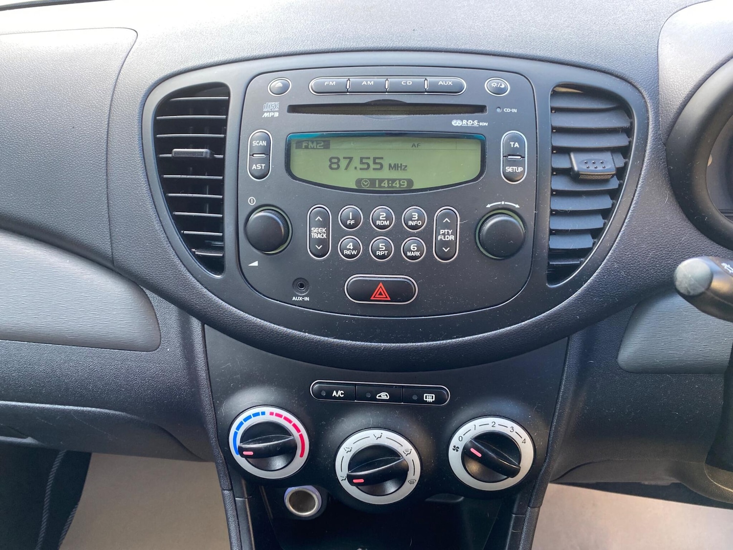 Used Hyundai i10 2010 for sale - 78127364: Photo 15