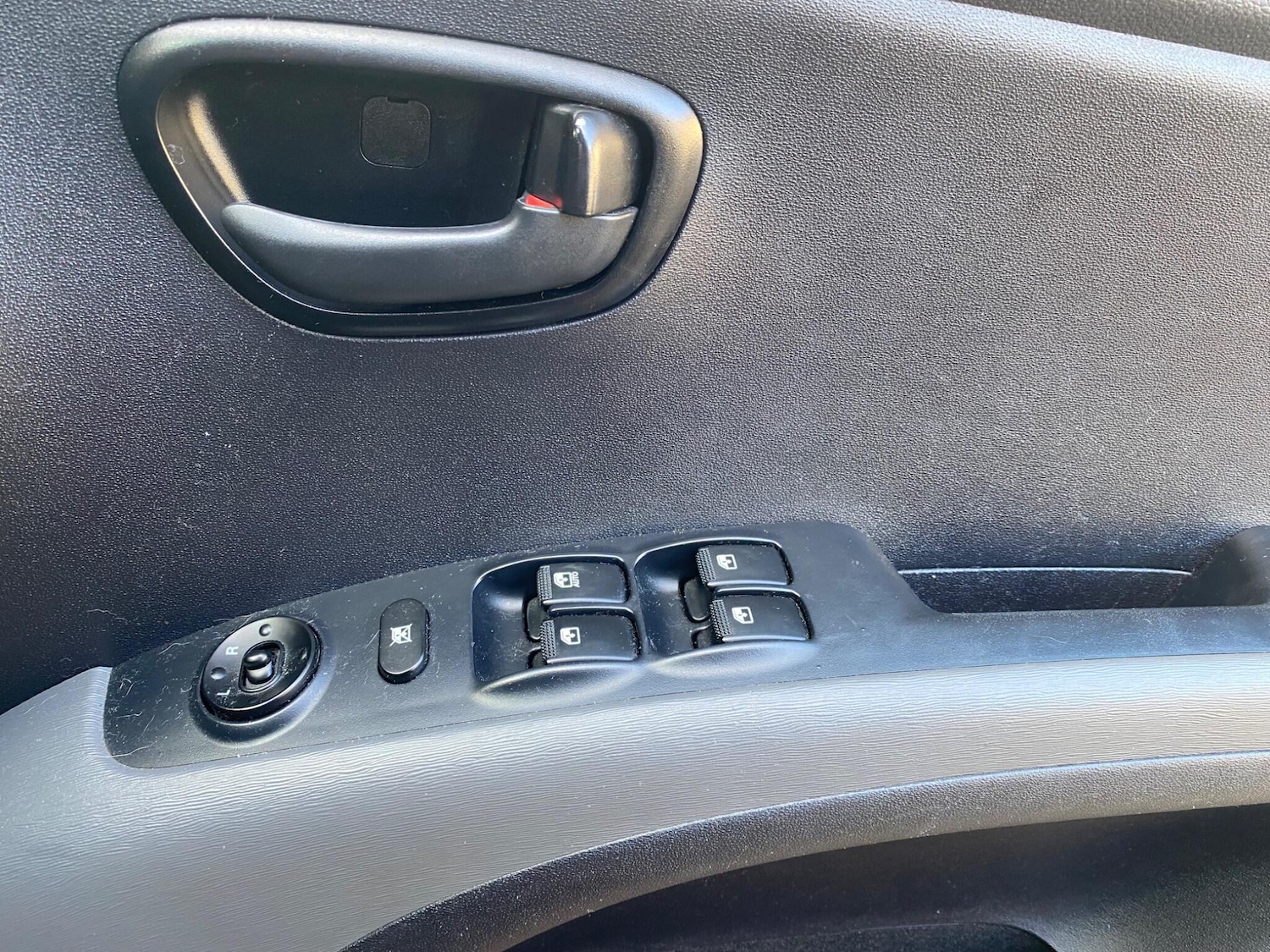 Used Hyundai i10 2010 for sale - 78127364: Photo 18