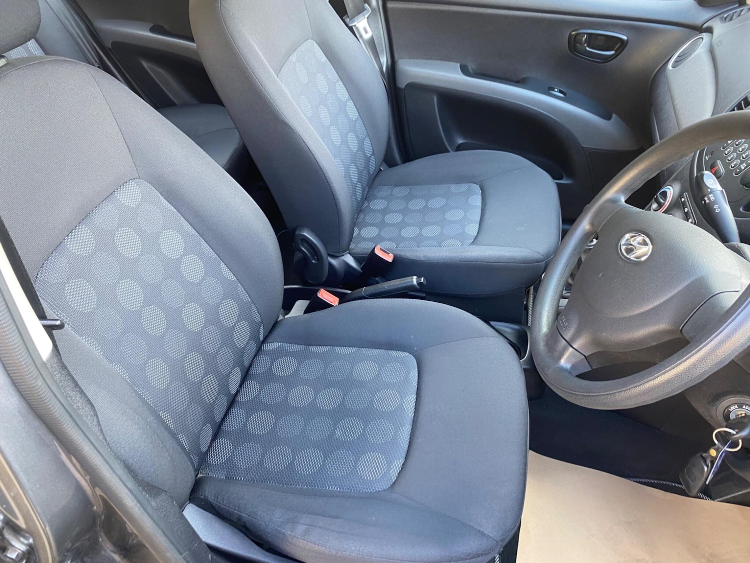 Used Hyundai i10 2010 for sale - 78127364: Photo 19