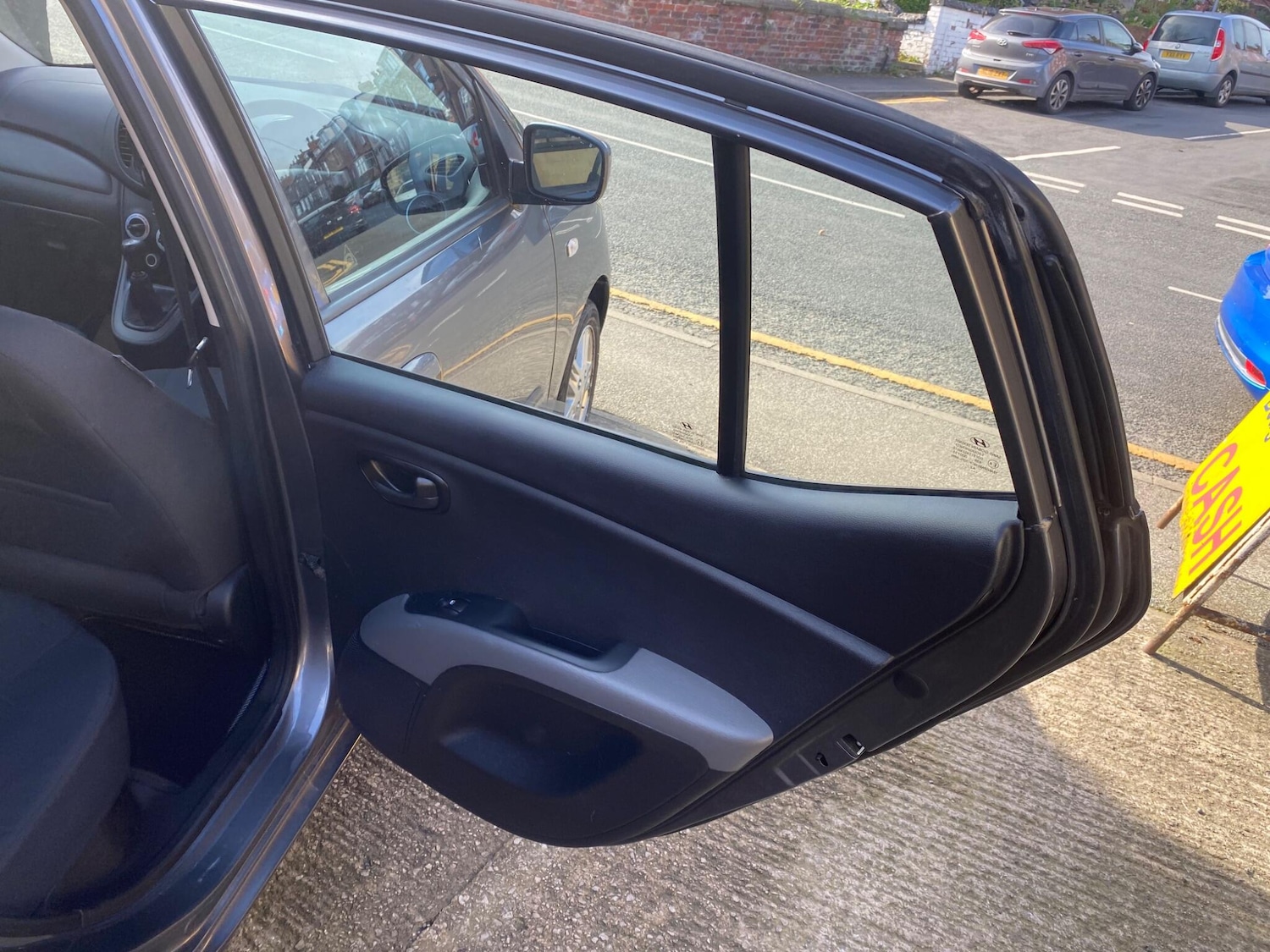 Used Hyundai i10 2010 for sale - 78127364: Photo 22