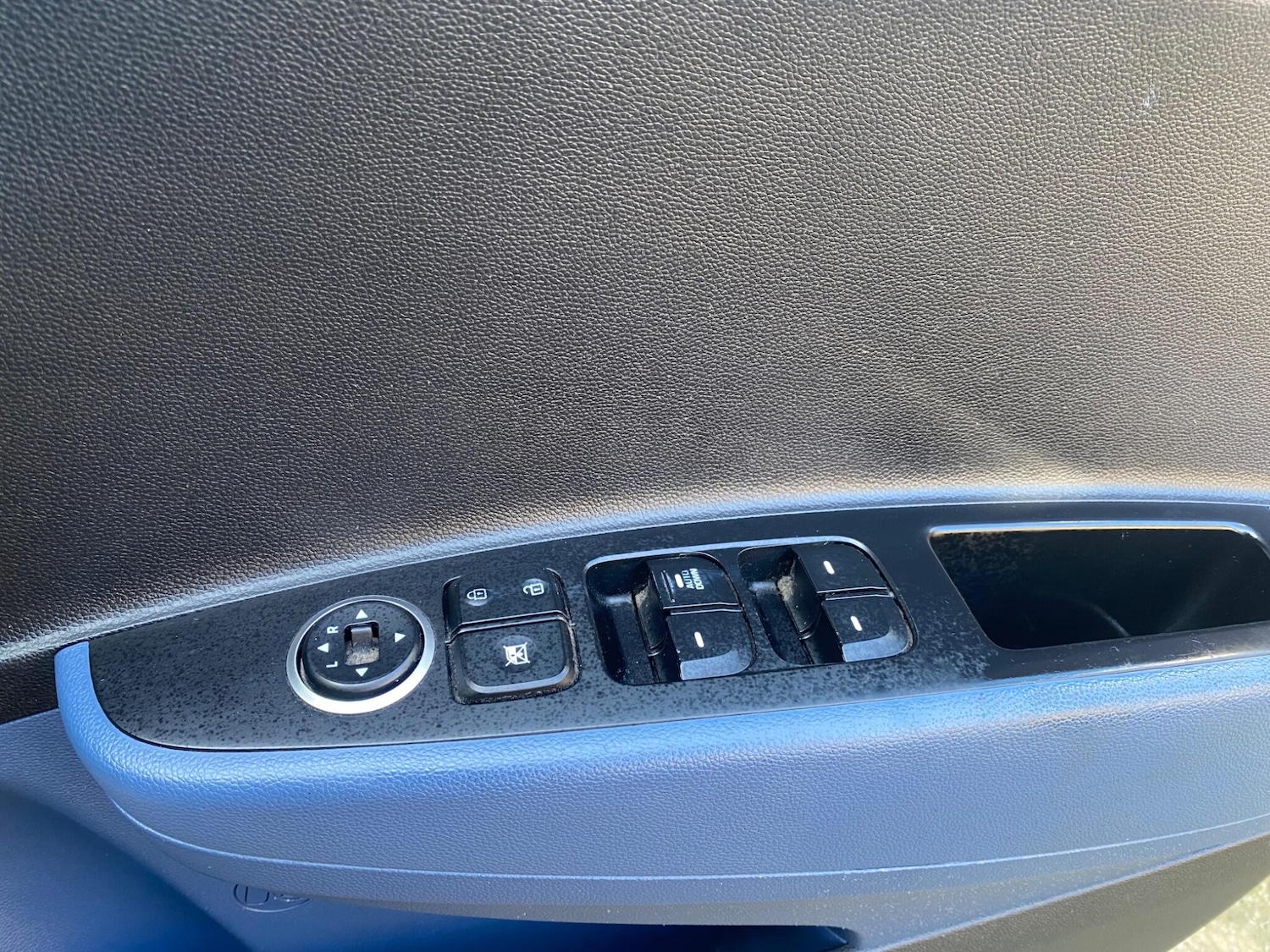 Used Hyundai i10 2015 for sale - 77753487: Photo 18