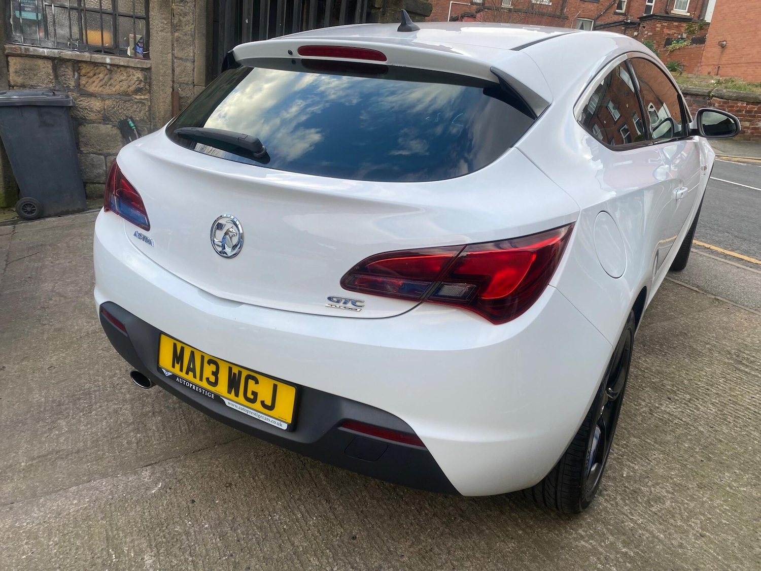 Used Vauxhall Astra GTC 2013 for sale - 77839424: Photo 4