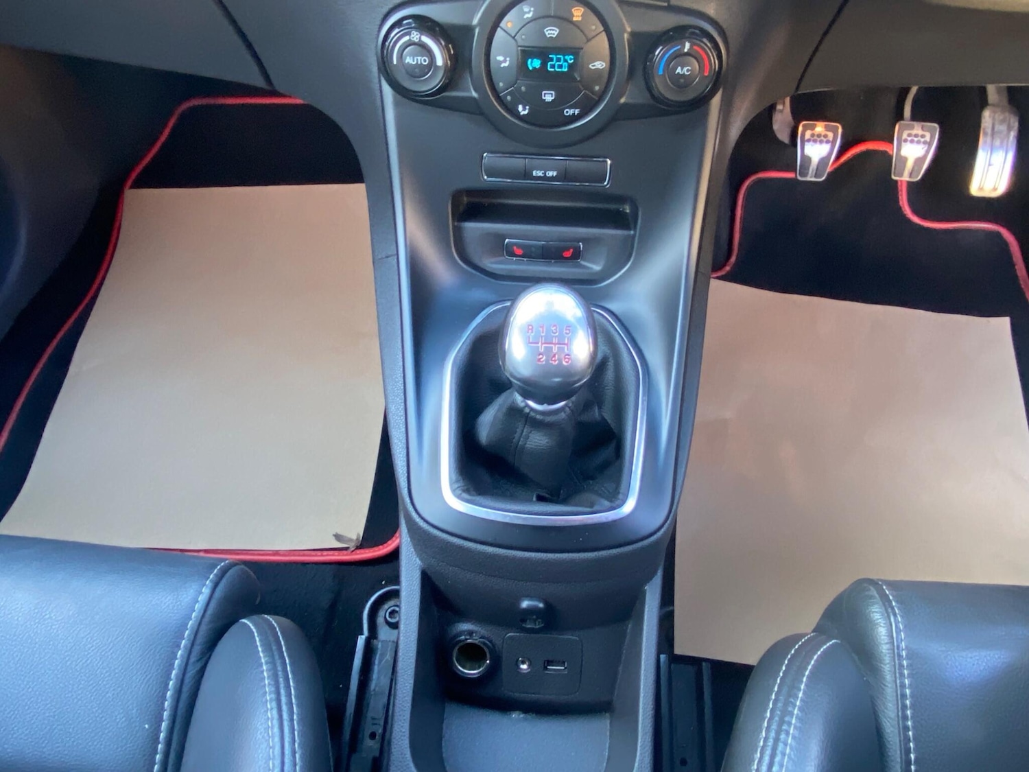 Used Ford Fiesta 2015 for sale - 78127351: Photo 23