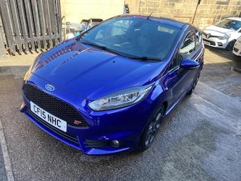 Used Ford Fiesta 2015 for sale - 78127351: Photo