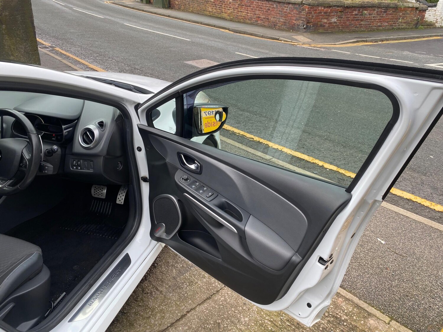 Used Renault Clio for sale - 77704701: Photo 19