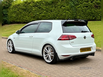 Used Volkswagen Golf 2014 for sale - 79396808: Photo