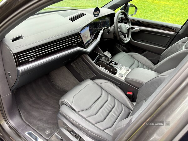 Used Volkswagen Touareg 2021 for sale - 77659575: Photo 11