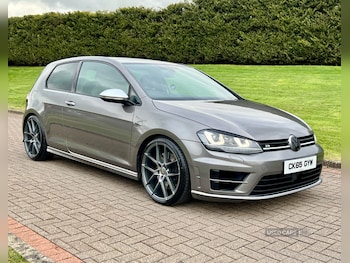 Volkswagen - Golf