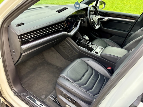 Used Volkswagen Touareg 2018 for sale - 76743743: Photo 12