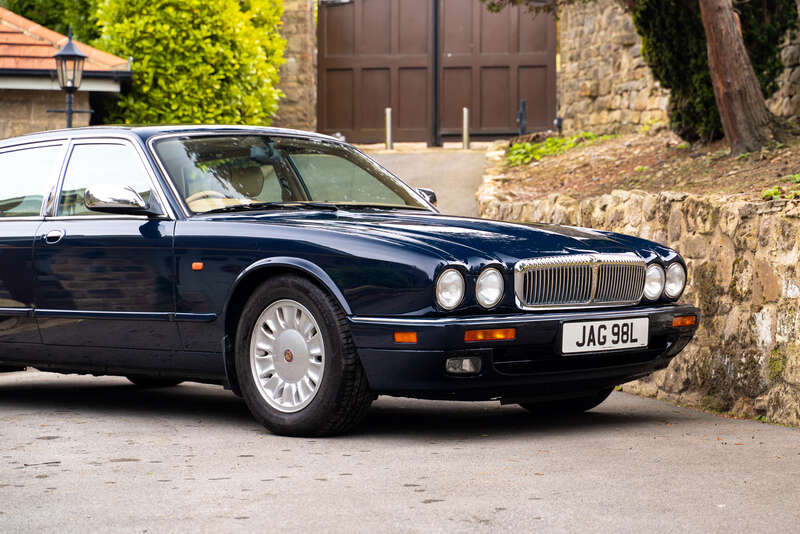 Used Daimler Double Six 2001 for sale - 76296610: Photo 21