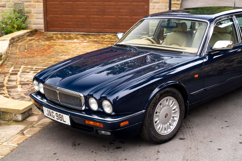 Used Daimler Double Six 2001 for sale - 76296610: Photo 25