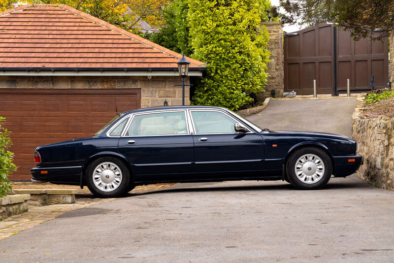 Used Daimler Double Six 2001 for sale - 76296610: Photo 5