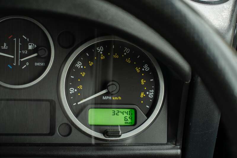 Used Land Rover Defender 2011 for sale - 77769844: Photo 10