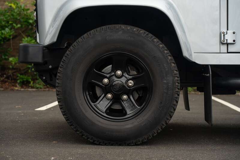 Used Land Rover Defender 2011 for sale - 77769844: Photo 14