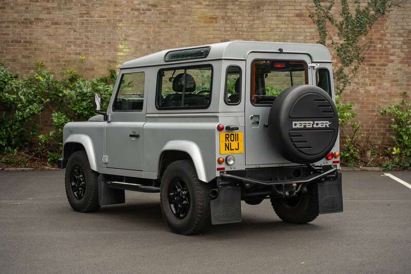 Used Land Rover Defender 2011 for sale - 77769844: Photo 4
