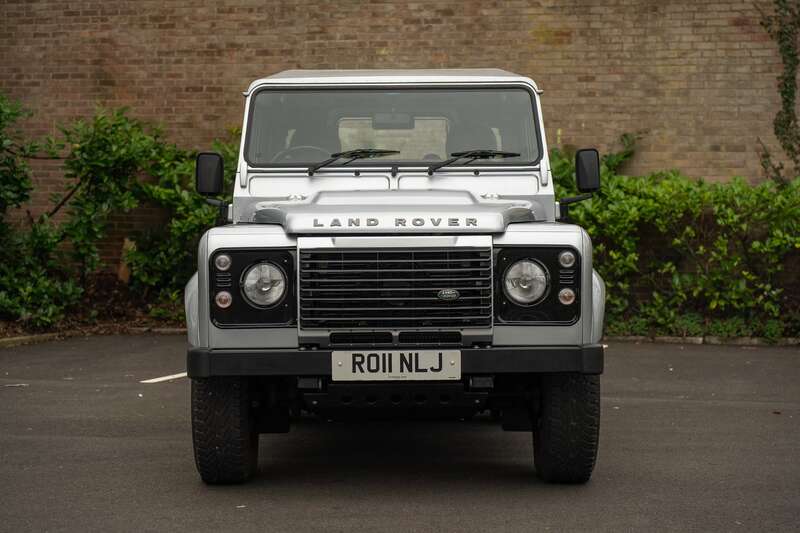 Used Land Rover Defender 2011 for sale - 77769844: Photo 6