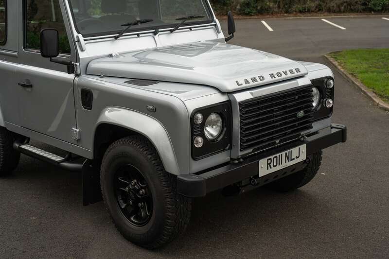 Used Land Rover Defender 2011 for sale - 77769844: Photo 8