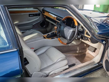 Used Jaguar XJS 1995 for sale - 76285183: Photo