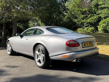 Used Jaguar XKR 2000 for sale - 75200897: Photo