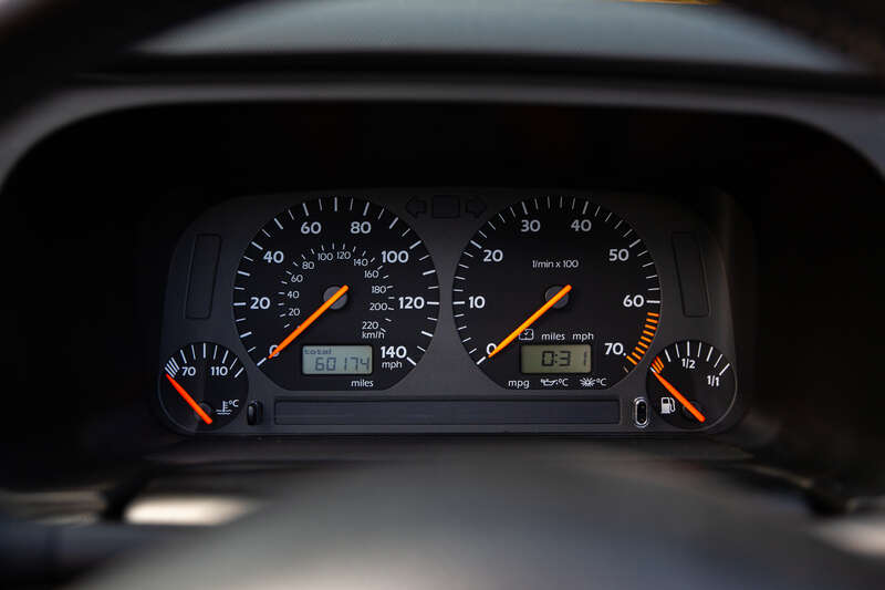 Used Volkswagen Golf 2001 for sale - 76296606: Photo 10