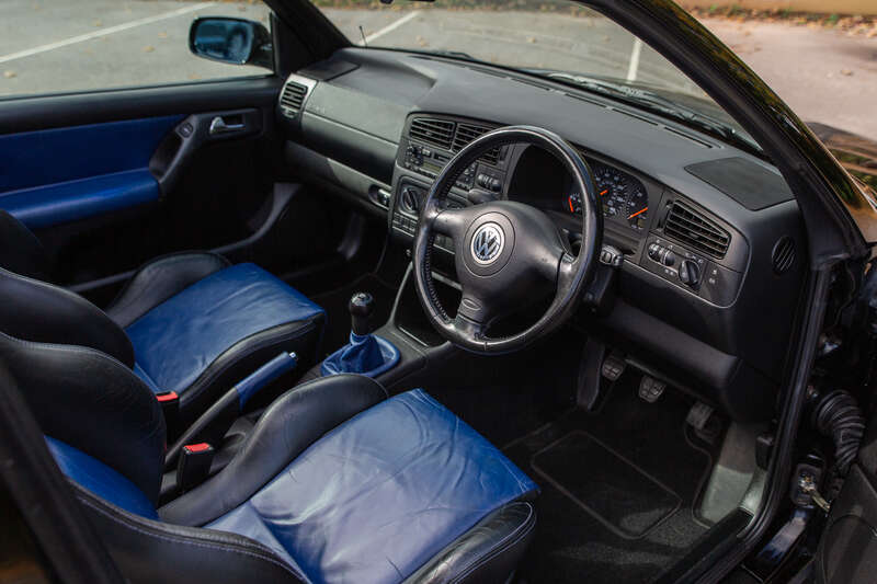 Used Volkswagen Golf 2001 for sale - 76296606: Photo 2