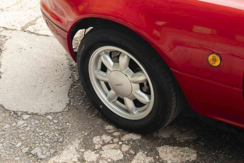 Used Mazda MX-5 1991 for sale - 76021541: Photo 8