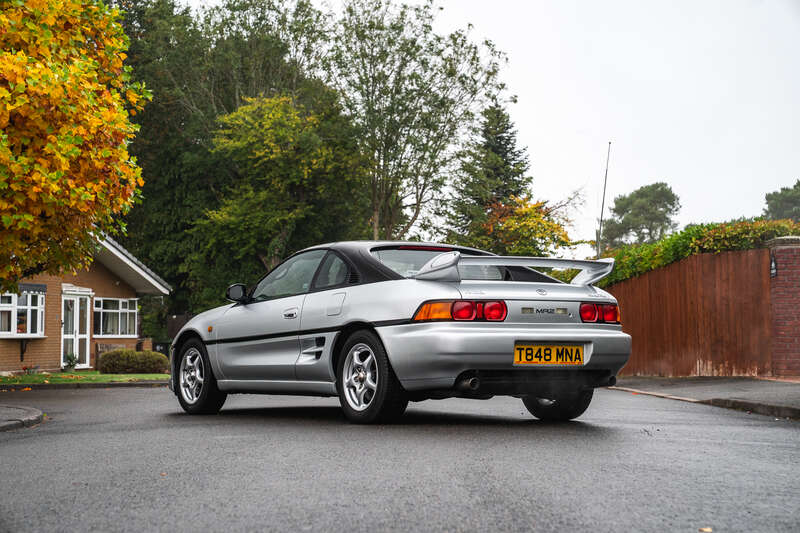 Used Toyota MR2 1999 for sale - 76296591: Photo 4