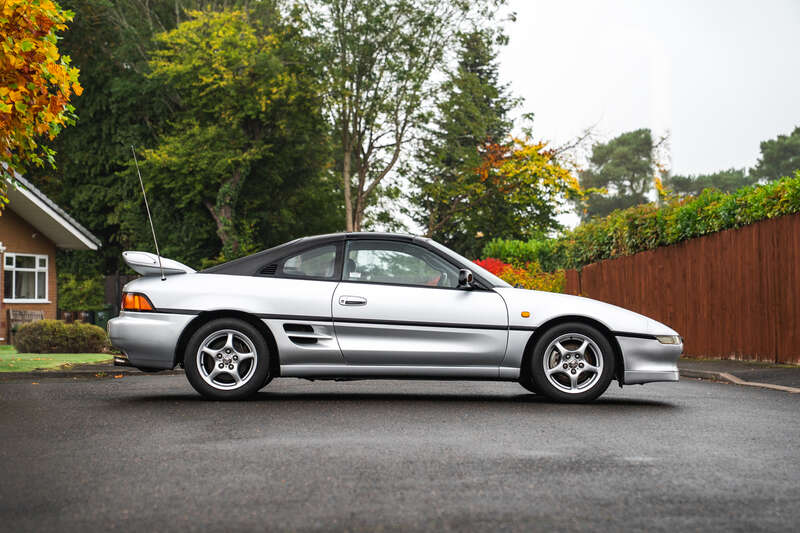 Used Toyota MR2 1999 for sale - 76296591: Photo 5