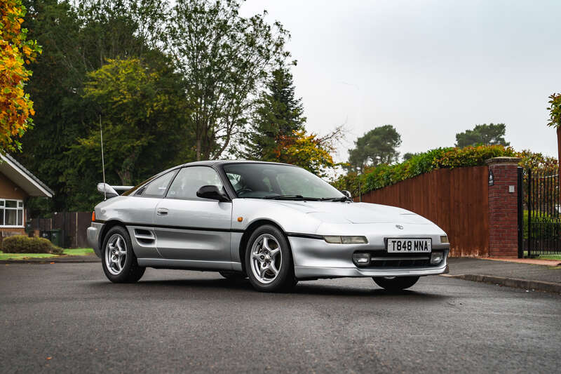Used Toyota MR2 1999 for sale - 76296591: Photo 9