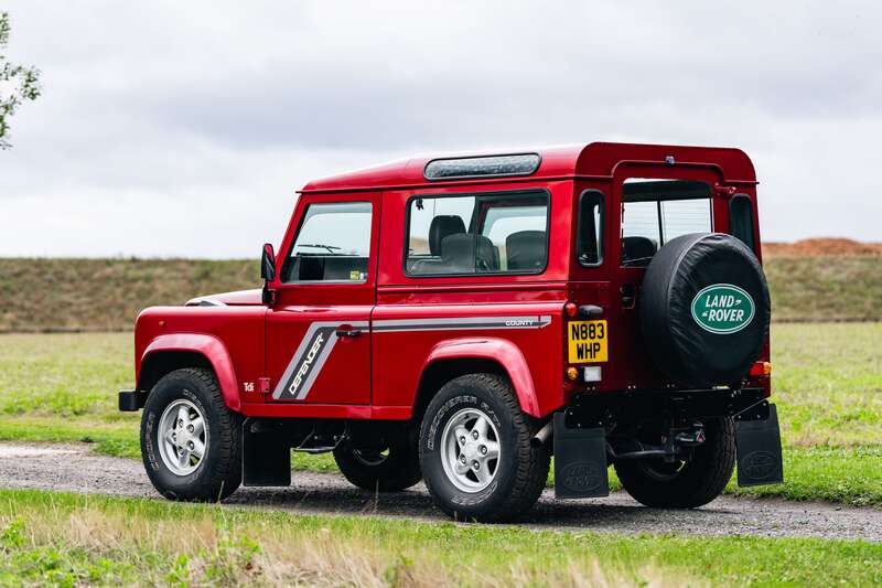 Used Land Rover Defender for sale - 76099767: Photo 4