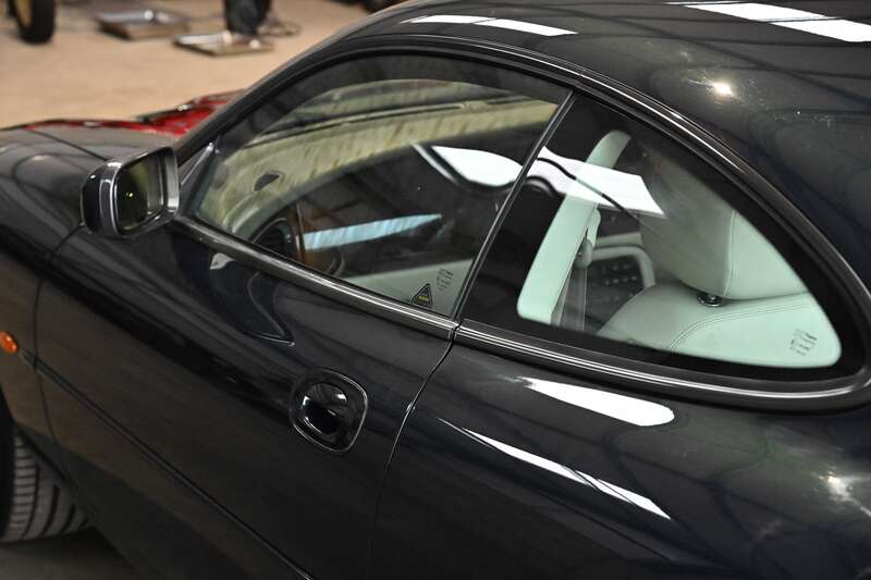 Used Jaguar XKR 2001 for sale - 77696884: Photo 12