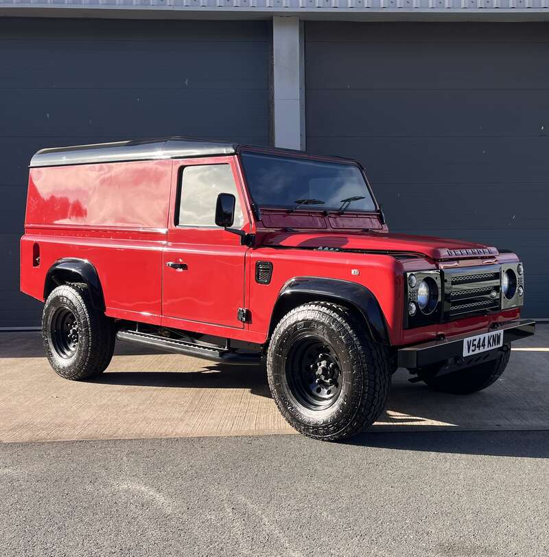 Used Land Rover Defender 1999 for sale - 77684423: Photo 1