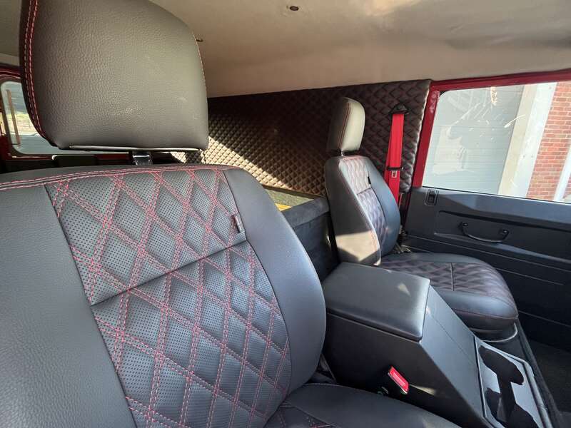 Used Land Rover Defender 1999 for sale - 77684423: Photo 10